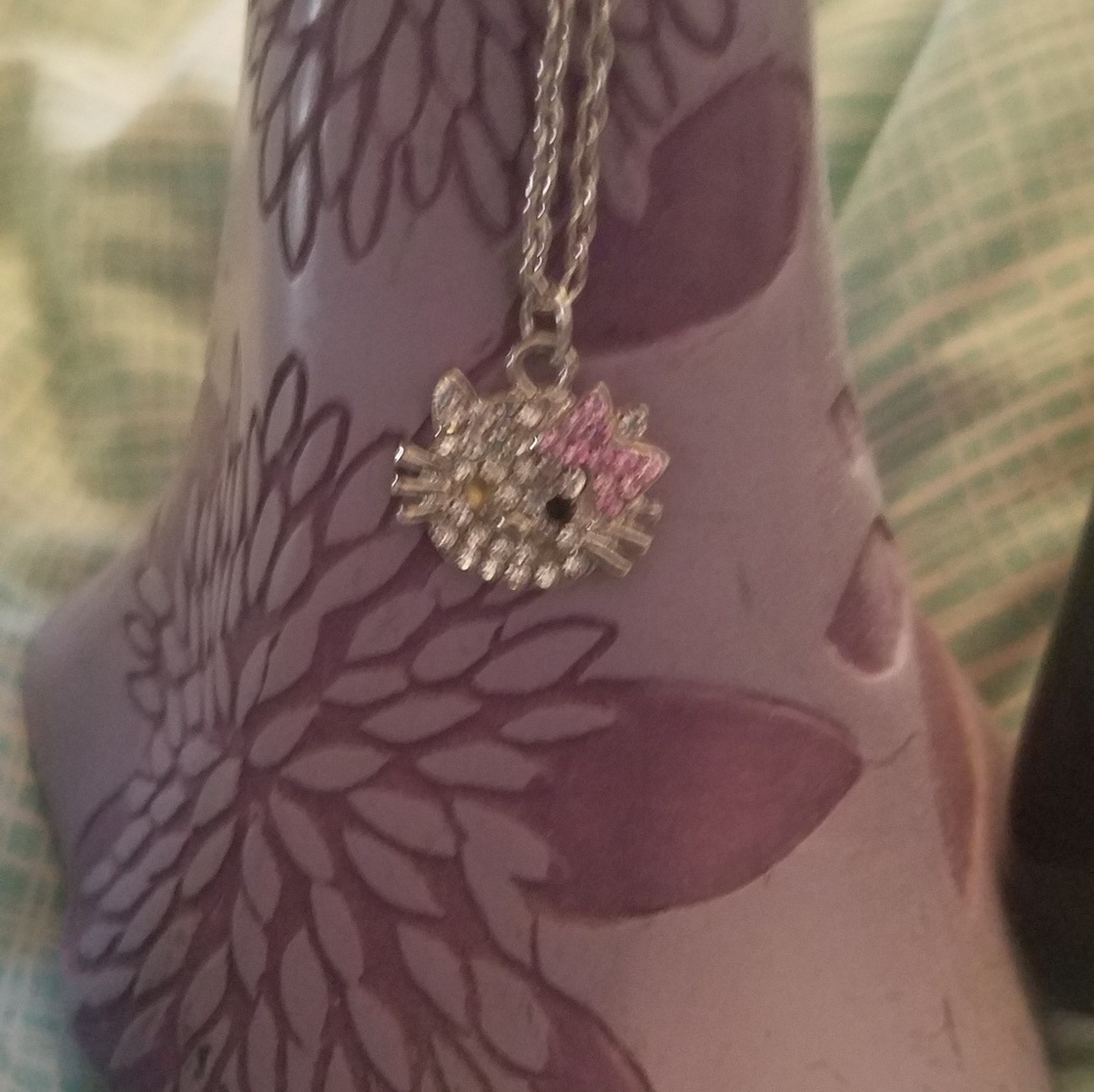 Pendant necklace
